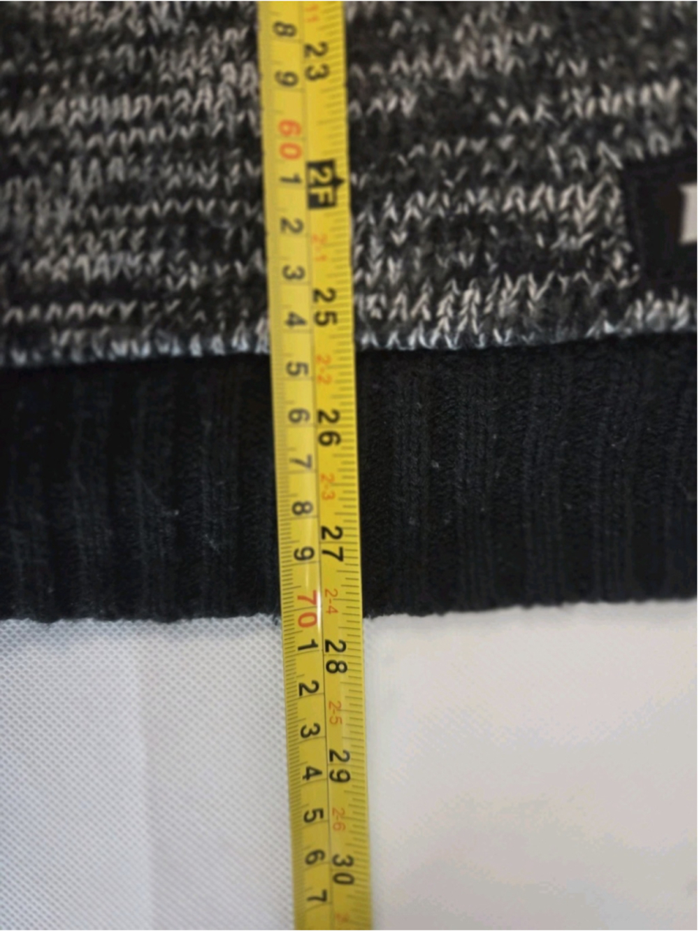 NHL by Ilanco Official Licensed Sweater Montreal Canadiens Gray ans Black MEDIUM - Picture 8 of 10